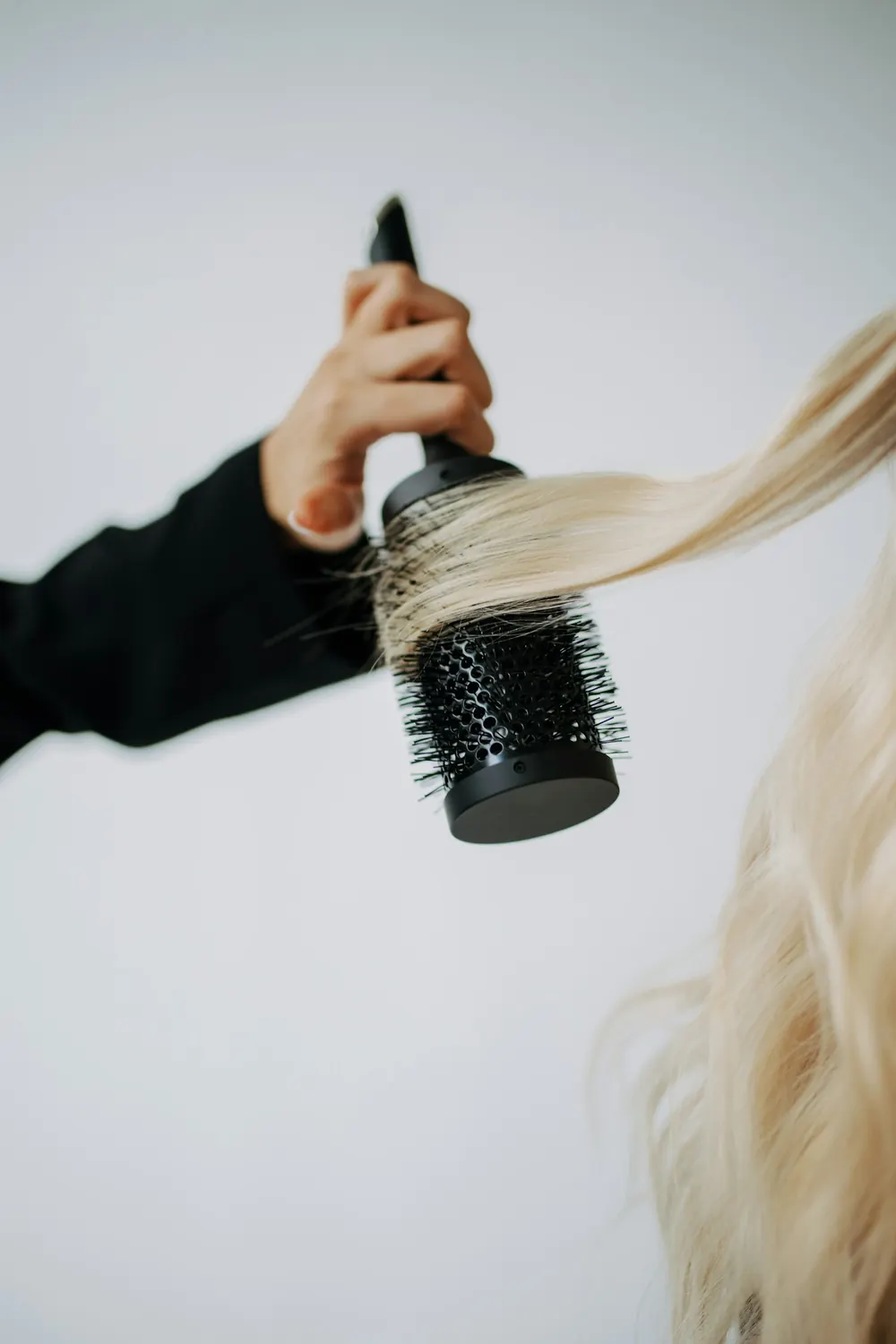 Escova modelando cabelo longo